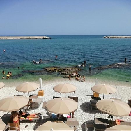 Tre Metri Sopra Il Mare Villa Bisceglie Exteriör bild
